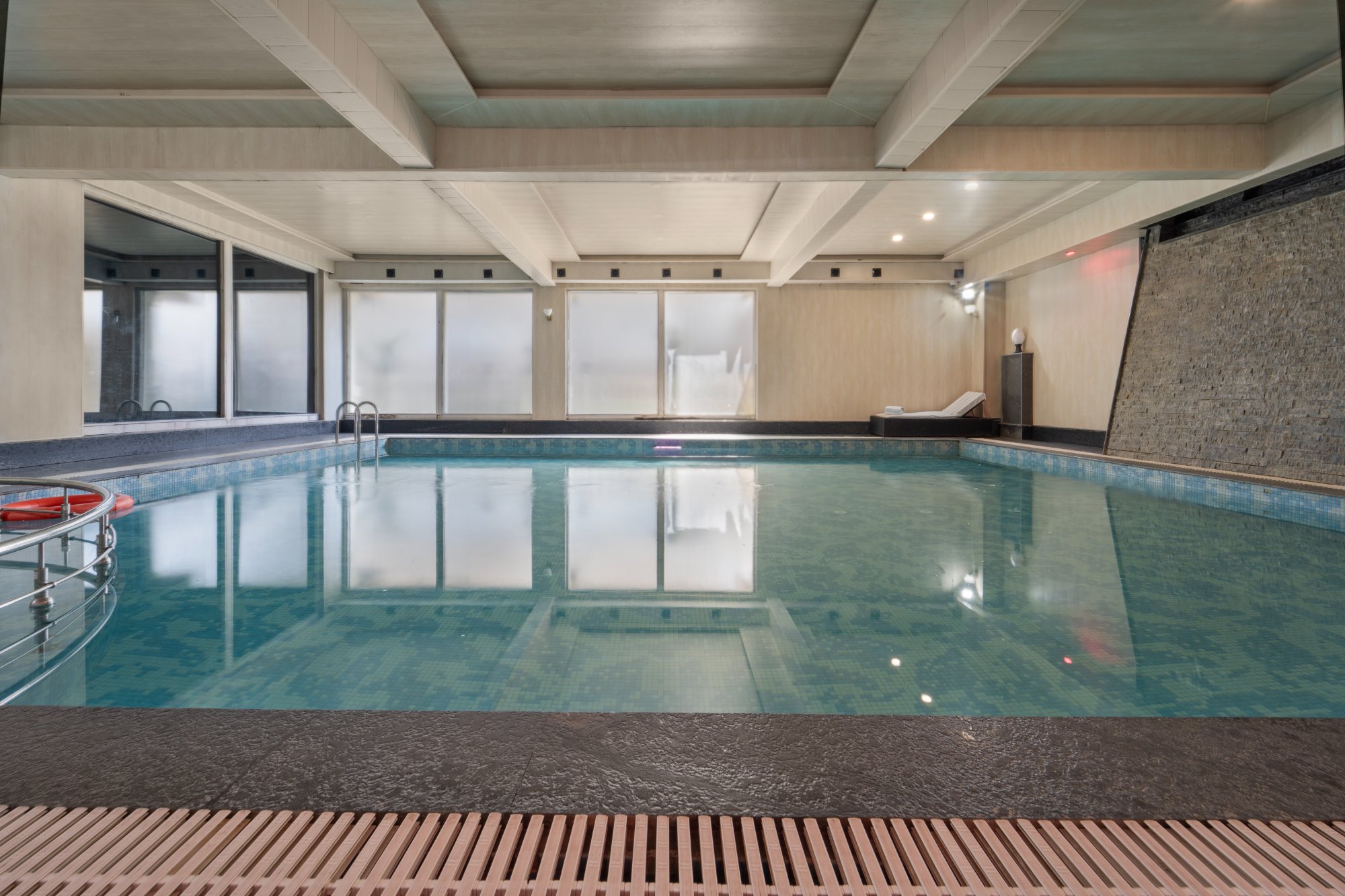 Heated Swimming Pool at Best Hotel in Srinagar - Arco Hotels